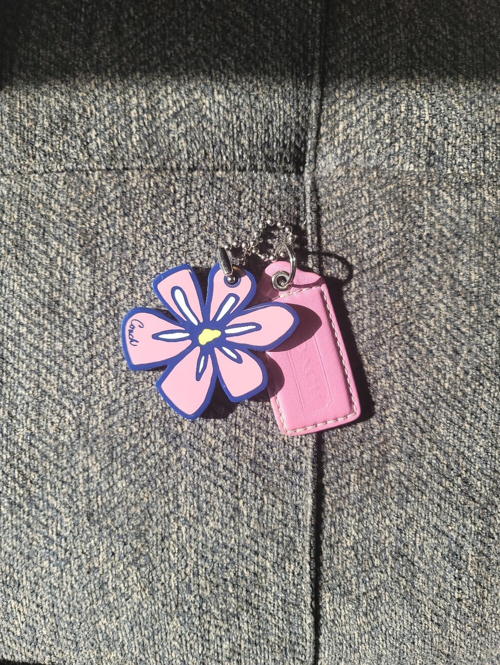 Coach Y2K Flower Charm And Pink Leather Hang Tag - Picture 5 of 5